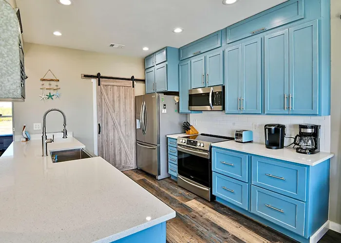 Beachside Coastal Retreat - Pet Friendly With Free Activities *