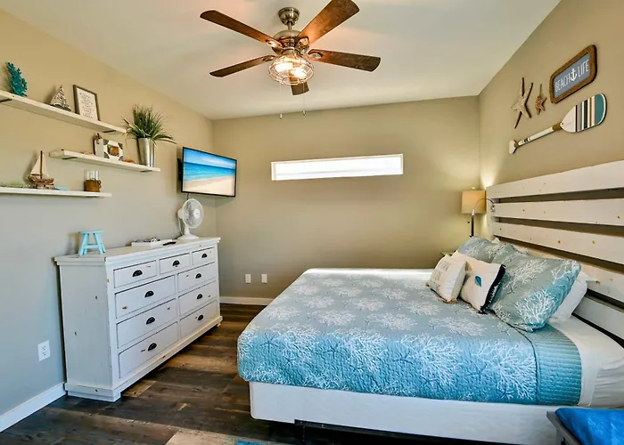Holiday home Beachside Coastal Retreat - Pet Friendly With Free Activities Gulf Shores