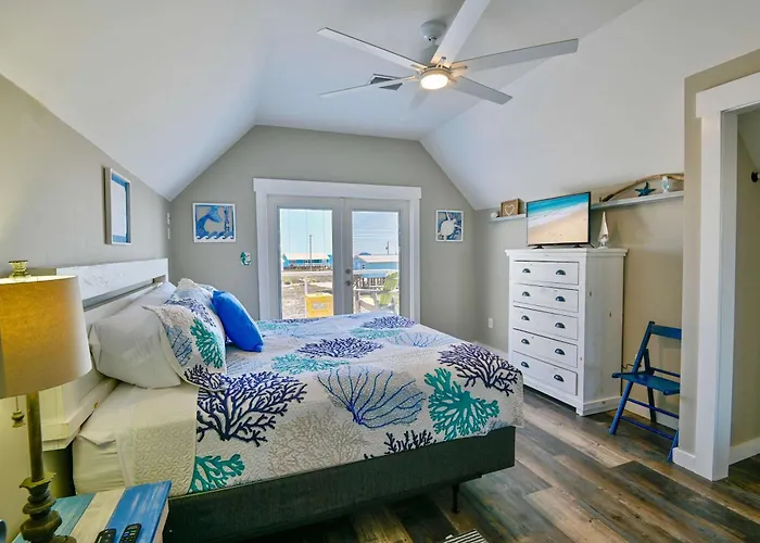 Beachside Coastal Retreat - Pet Friendly With Free Activities Holiday home Gulf Shores